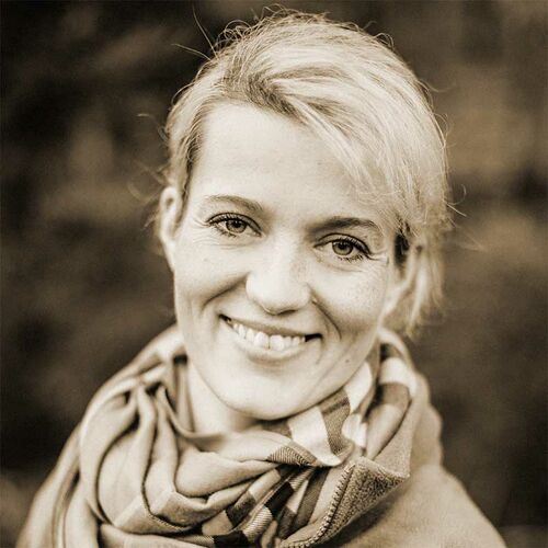 Anais Schröer, Pflegedienstleitung und Geschäftsführung in Dortmund und Arnsberg Anais Schröer, Pflegedienstleitung und Geschäftsführung in Dortmund und Arnsberg